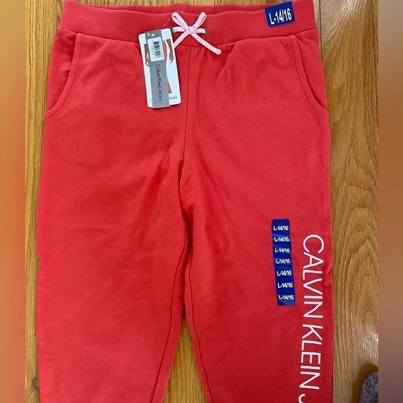 Calvin Klein Jeans Girls French Terry Coral Colored Sweatpants NWT - Picture 3 of 8
